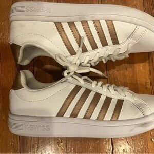 Women’s K-Swiss White with Gold Stripe Sneakers, Size 6.5